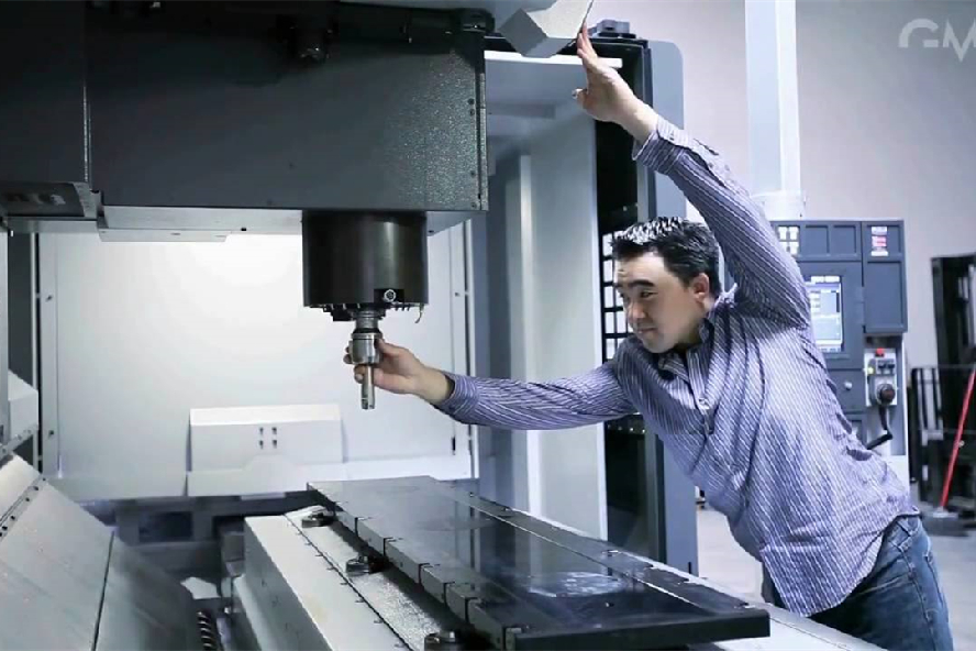 石墨雕銑機